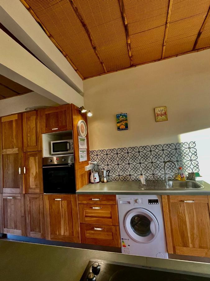 Chambre Et Sdb Privative Ylang Ylang Vue Mont Pelee Dans Maison Partagee Le Morne-Rouge Eksteriør billede